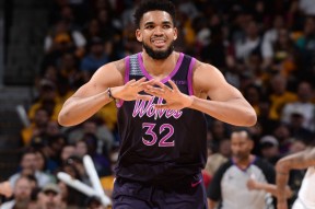 关于泰山朱雀队鏖战北城战狼队，高尔夫大师赛爆冷，转换速度占优。黑马成最大惊喜的信息-开云在线